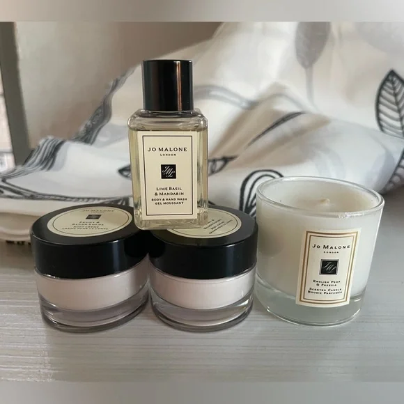 Jo Malone London body and hand wash, body cream and mini candle - Picture 2 of 11